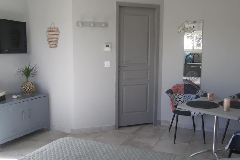 Studio Tout Confort Au Coeur Des Graves Portets Extérieur photo